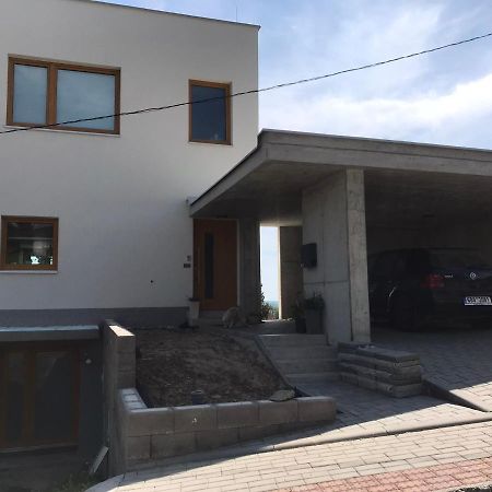 Soukromy Pokoj S Kuchyni A Koupelnou V Radovce Nove Mesto na Morave Exterior photo